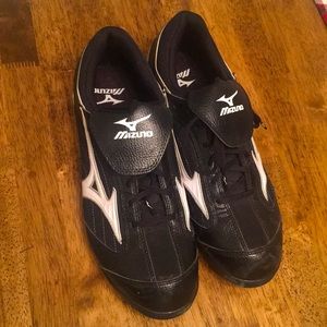 Mizuno Molded Baseball Cleats